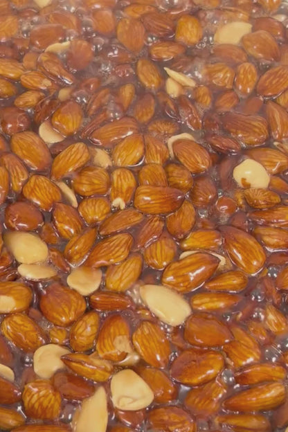 OEUF DE PÂQUES - kokoa kamili & amandes caramélisées au romarin